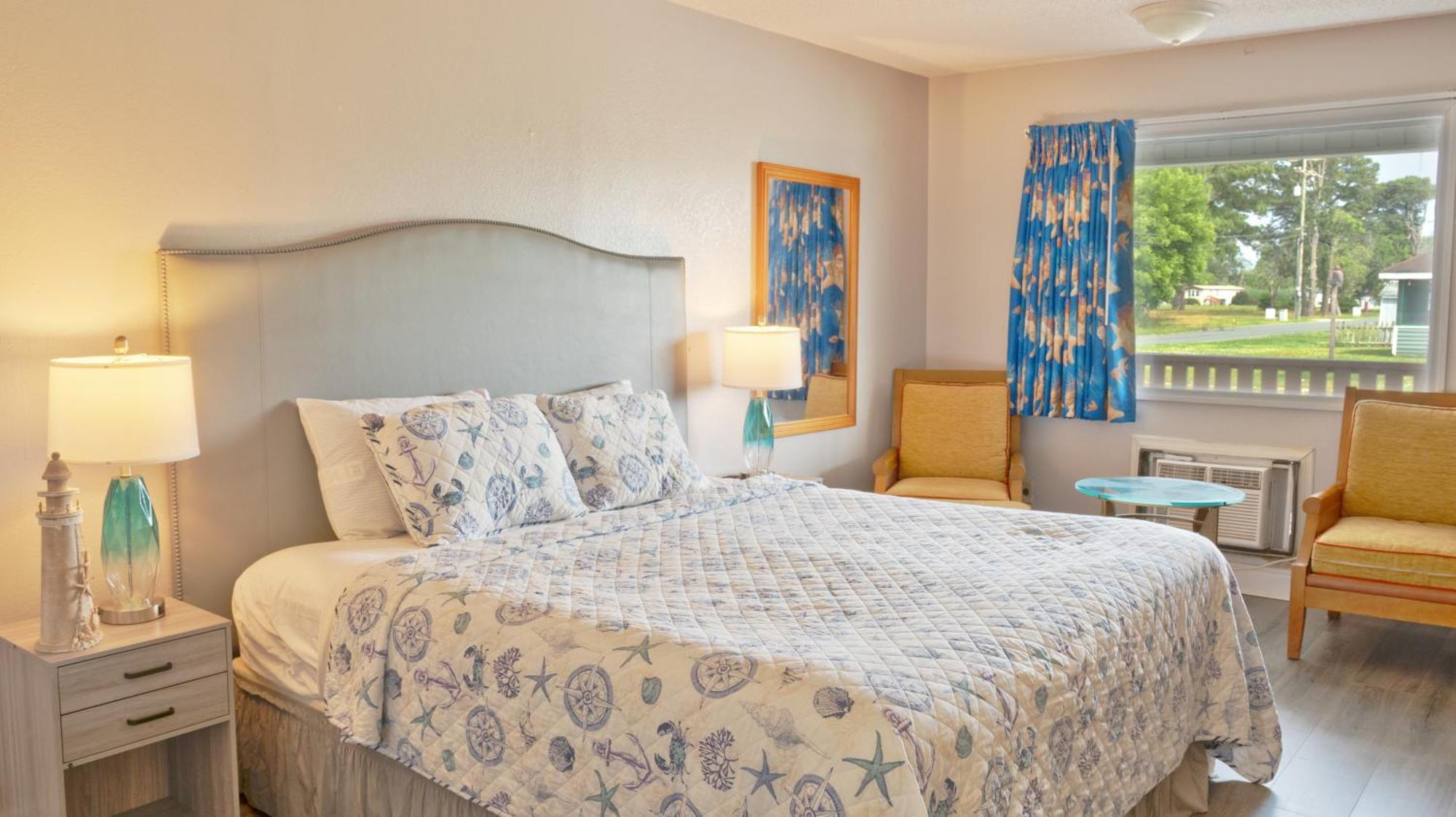 Atlantic Shores And Hotel Chincoteague