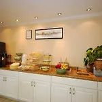 Atlantic Shores Inn And Suites 